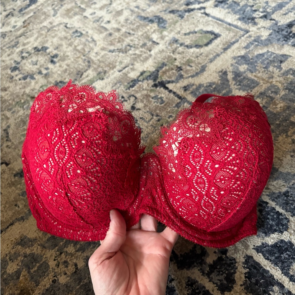 Victoria’s Secret - Like new never worn, 34DDD